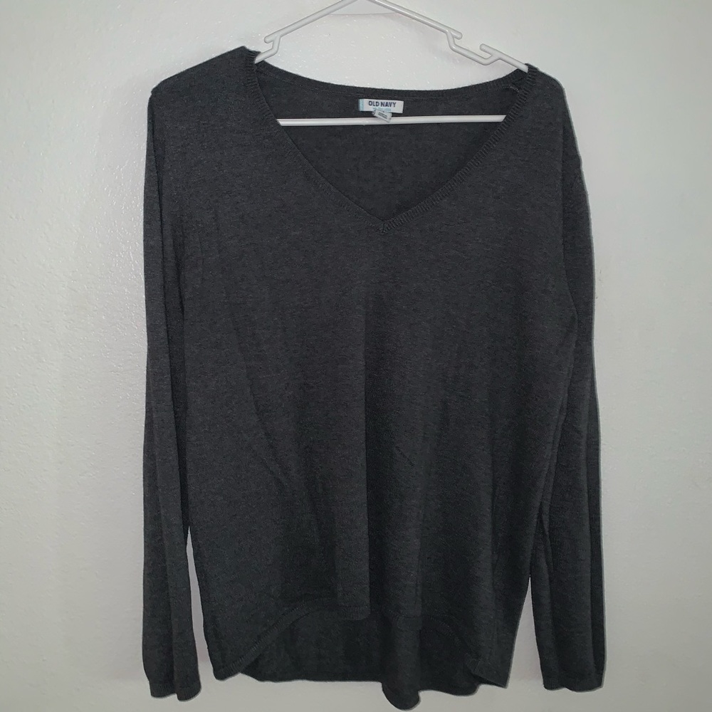 Gray Long Sleeve V-Neck Sweater